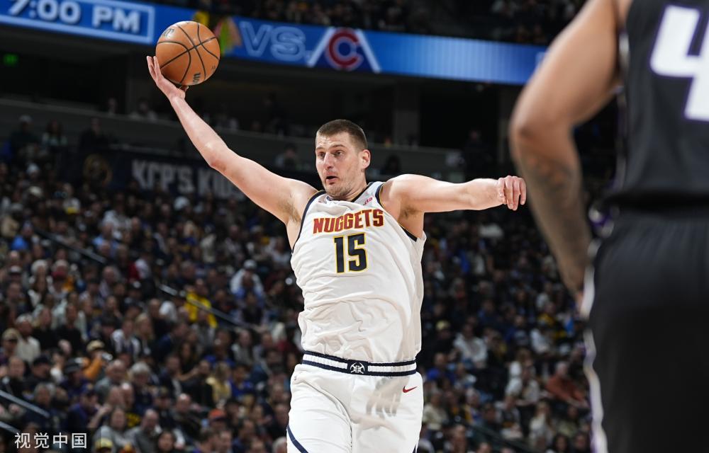 向显得尤为 向显得尤为