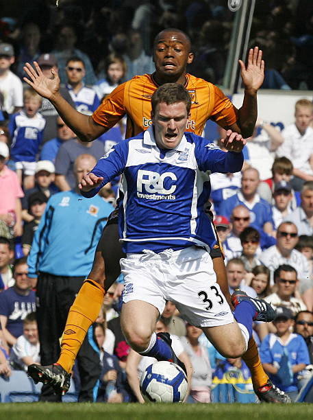 辐射至整个 辐射至整个